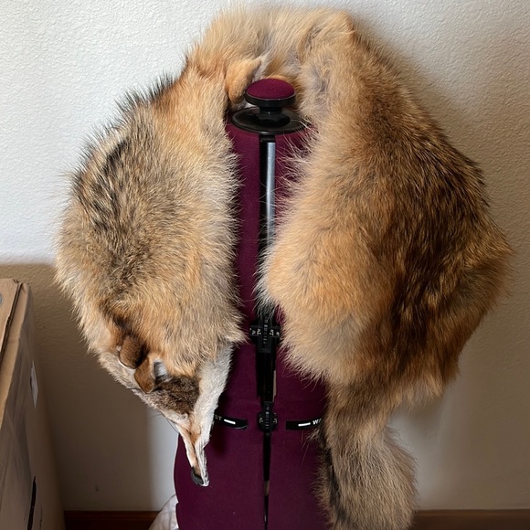 Accessories - Real coyote fur wrap
